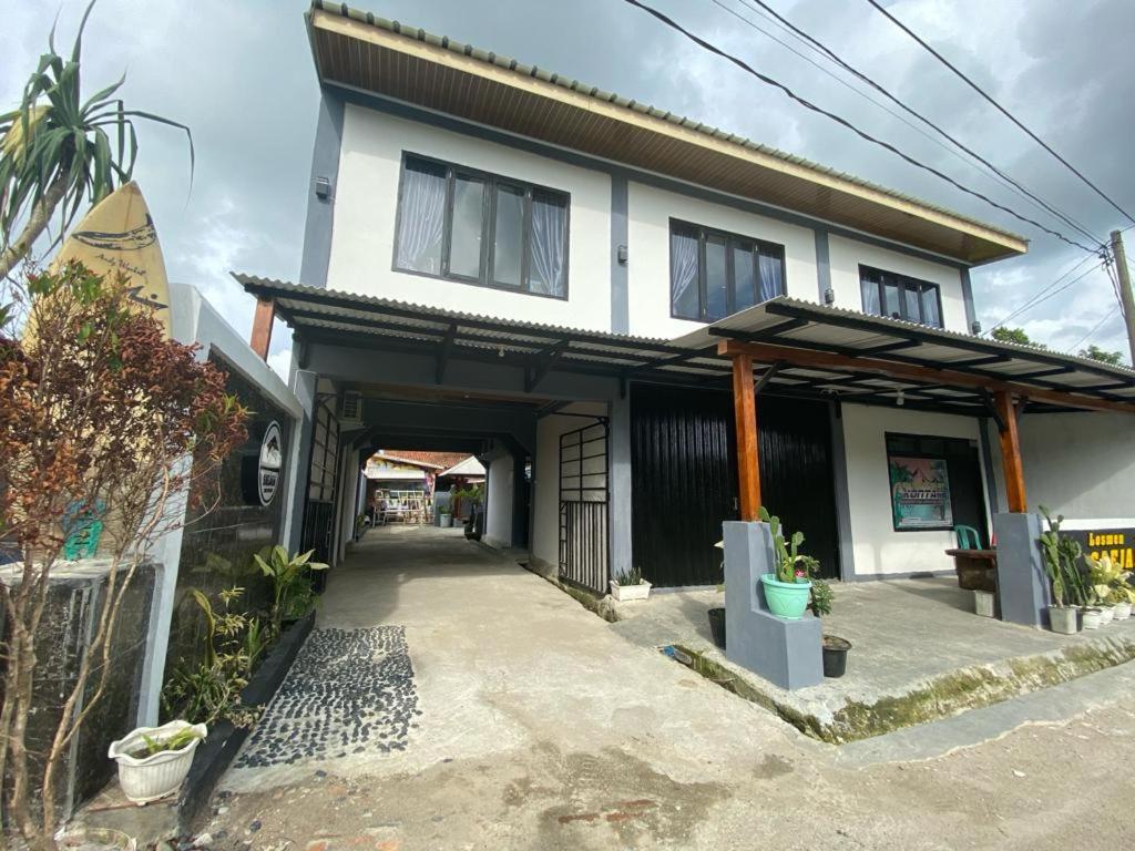 Krui Saejadi Surf And Stay Ngoại thất bức ảnh